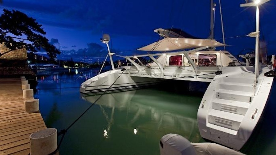 MAGIC CAT Yacht MAGIC CAT Yacht