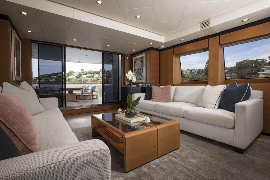 Tendar & Toys for MOHASUWEI Private Luxury Yacht For charter