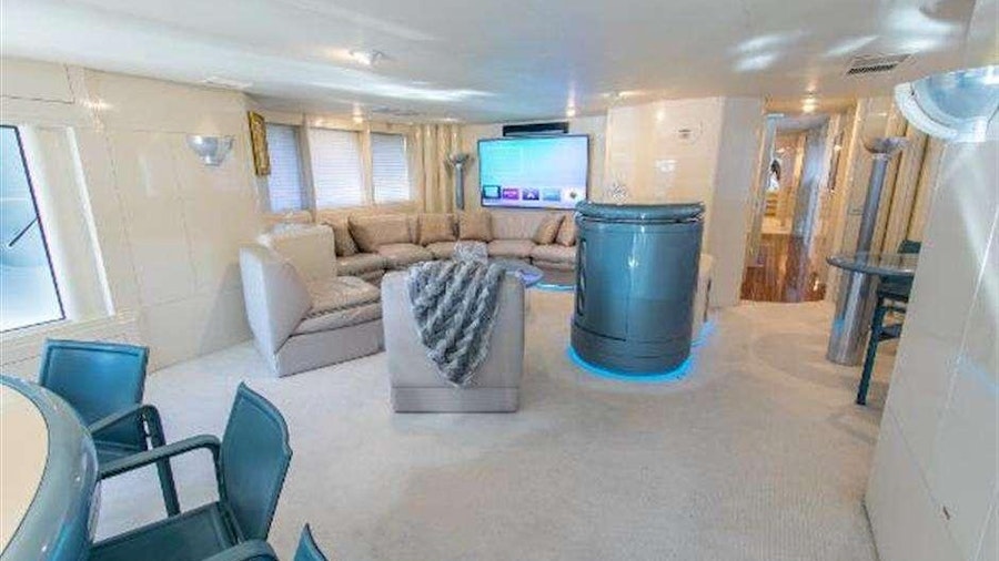 Highline Yacht Highline Yacht