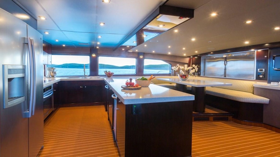 UNBRIDLED Yacht UNBRIDLED Yacht