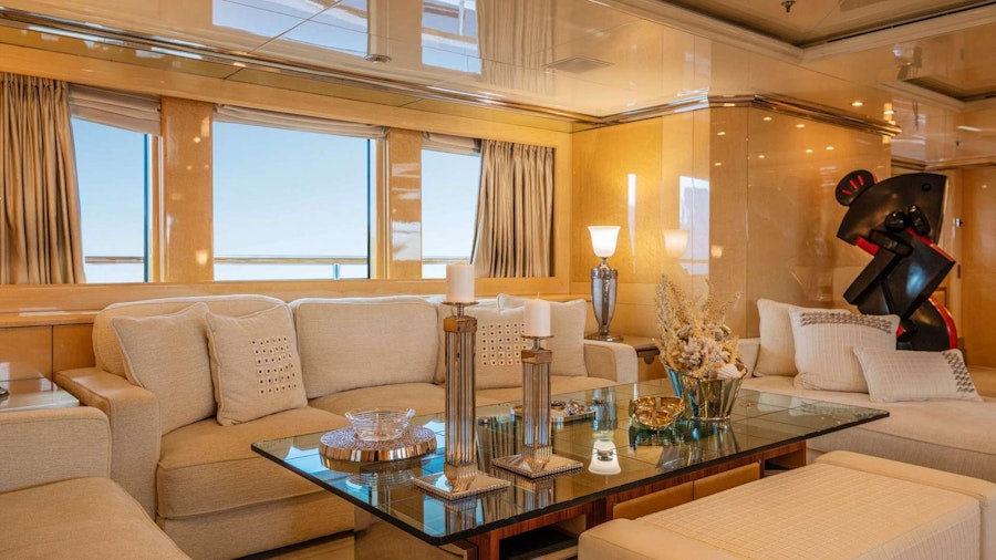 SUNDAY Yacht SUNDAY Yacht