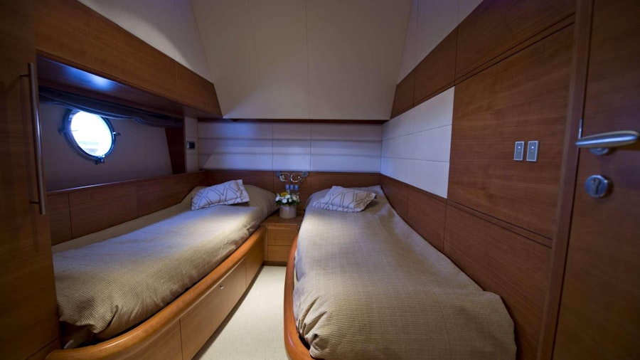 JULY Yacht JULY Yacht
