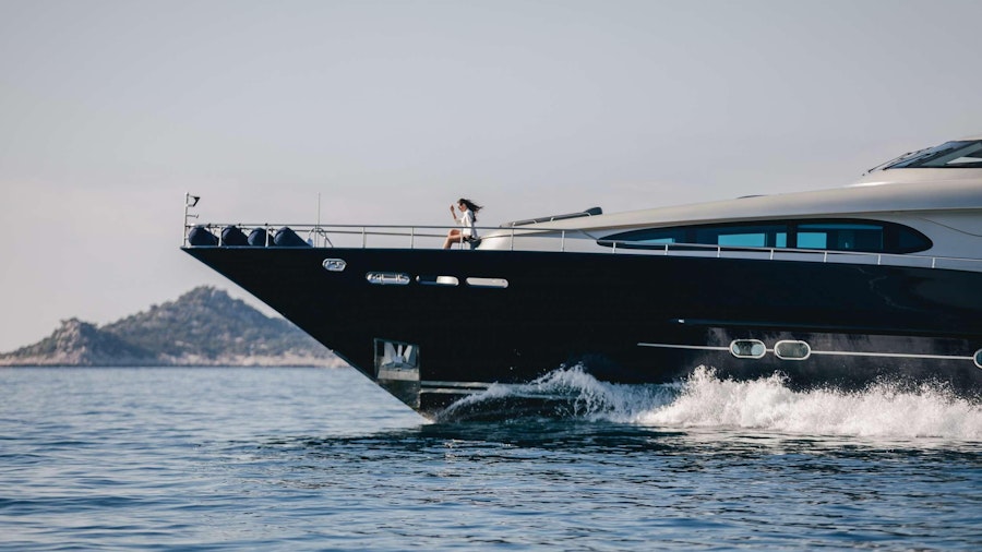 ONE BLUE Yacht ONE BLUE Yacht