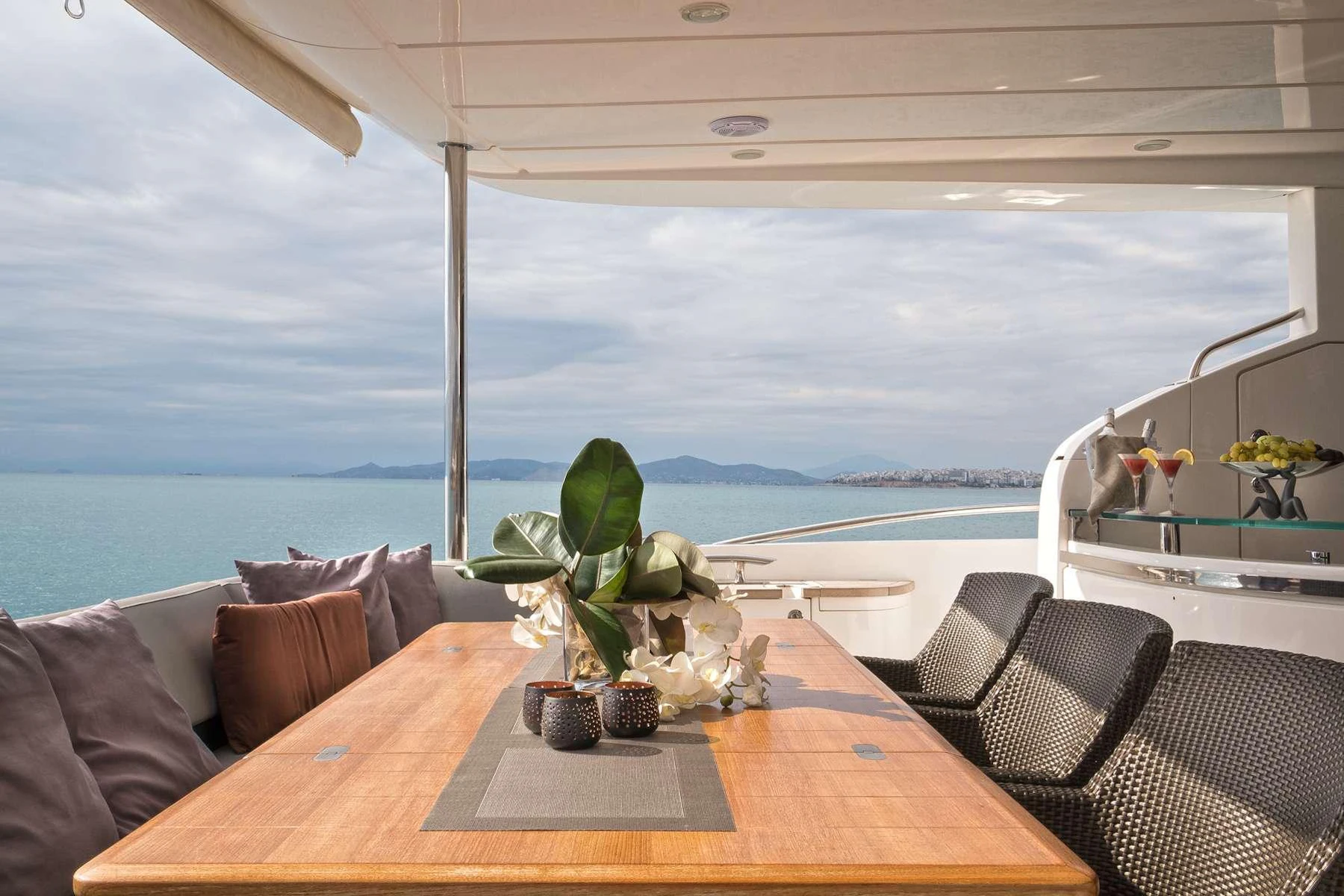 4 LIFE yacht charter 5