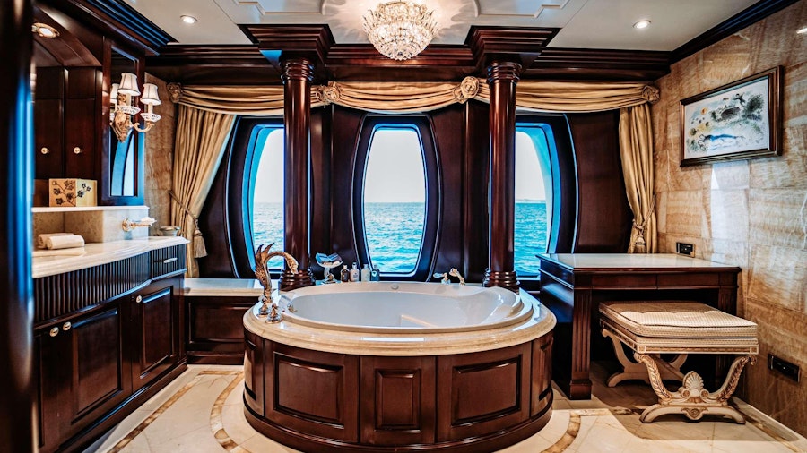 MUSTIQUE Yacht MUSTIQUE Yacht