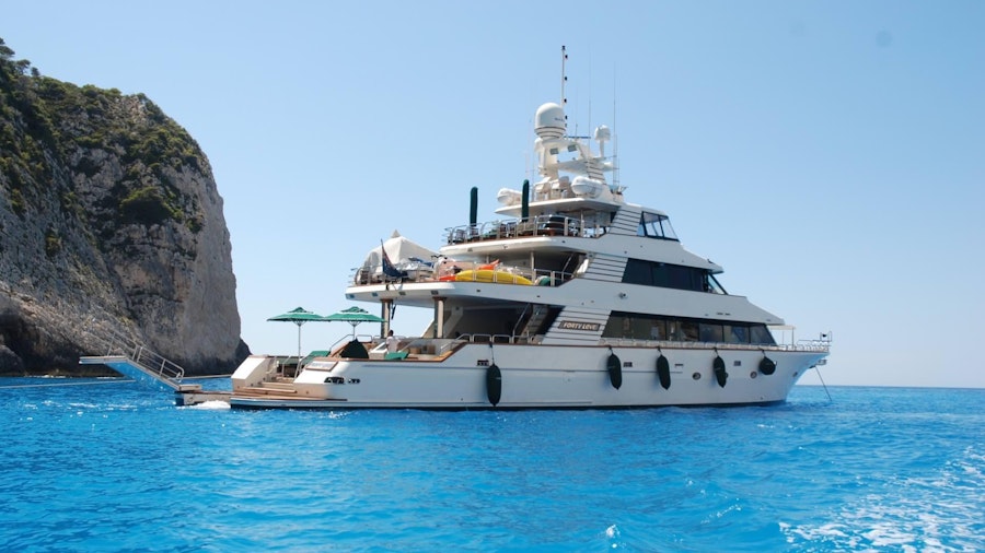 Forty Love Yacht