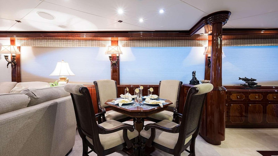 BELLA CONTESSA Yacht BELLA CONTESSA Yacht