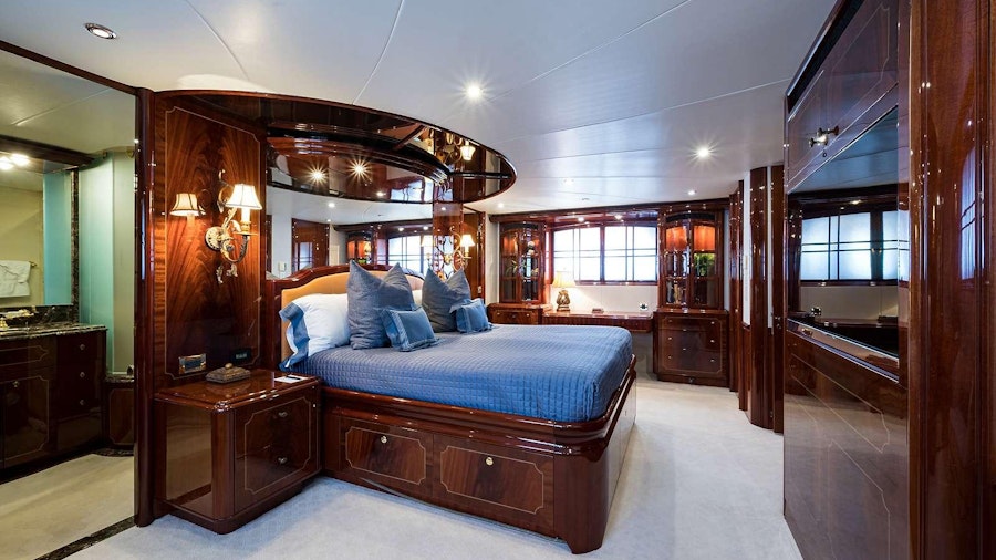 BELLA CONTESSA Yacht BELLA CONTESSA Yacht