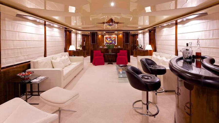 LET IT BE Yacht LET IT BE Yacht