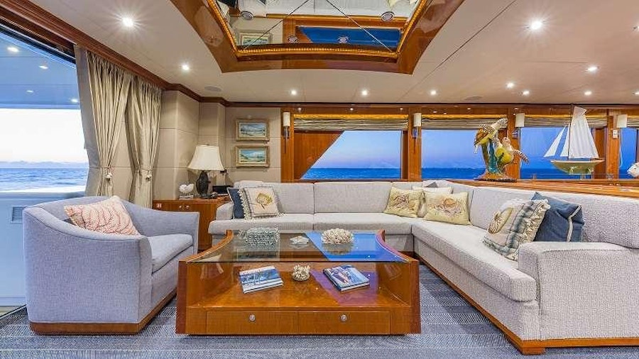 HIGH RISE Yacht HIGH RISE Yacht