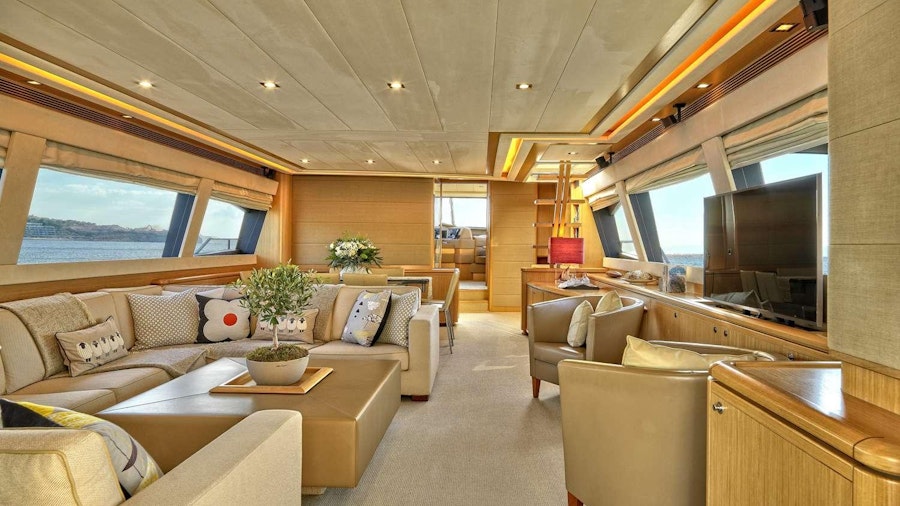 JULIE M Yacht JULIE M Yacht