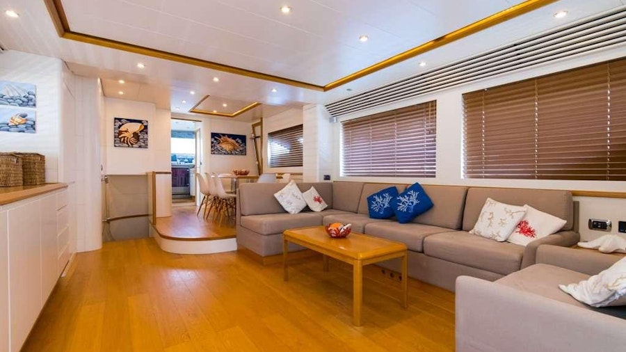 Riviera Yacht Riviera Yacht