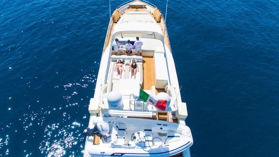 Riviera Yacht Riviera Yacht