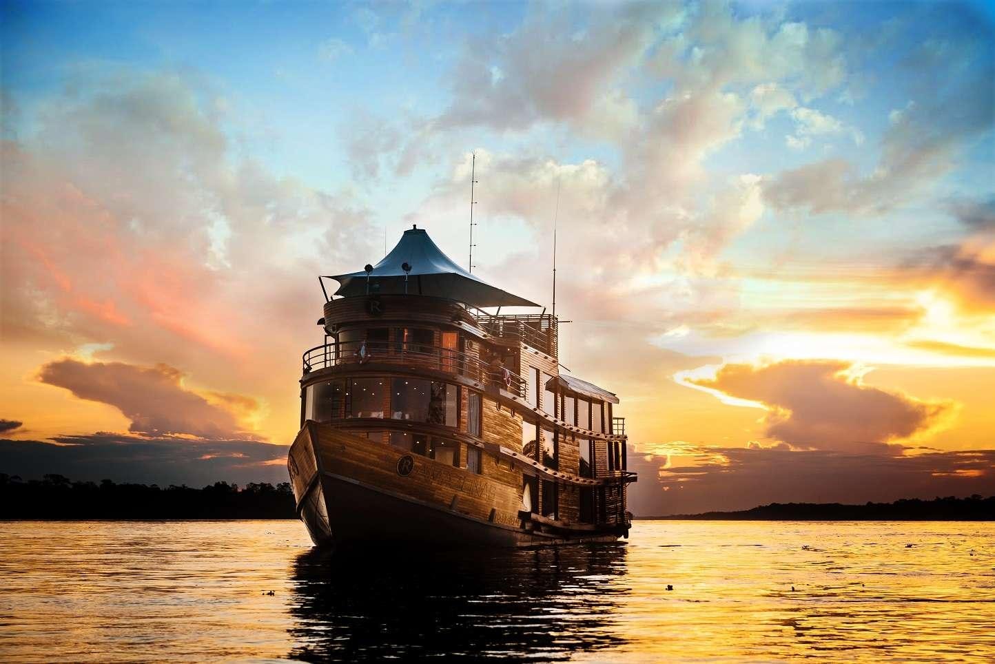 Watch Video for CRUCERO AMAZONAS Yacht for Charter