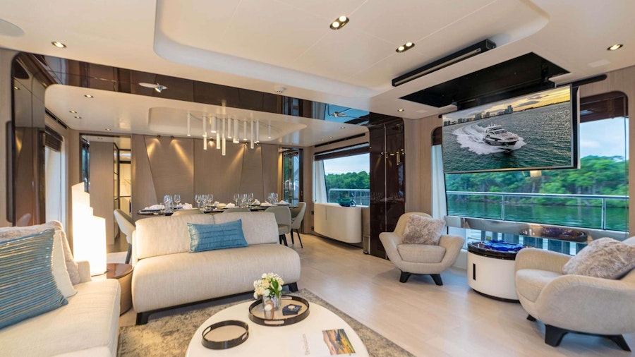 MAJESTIC MOMENTS Yacht MAJESTIC MOMENTS Yacht