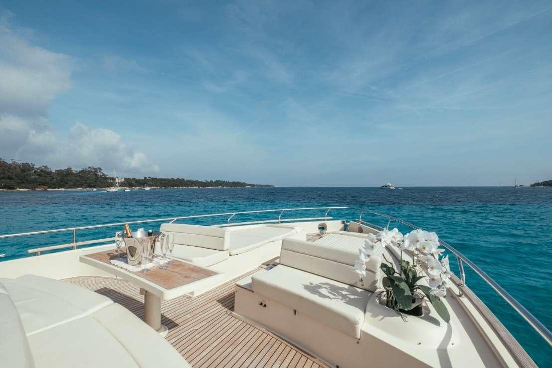 Watch Video for TO ESCAPE Yacht for Charter