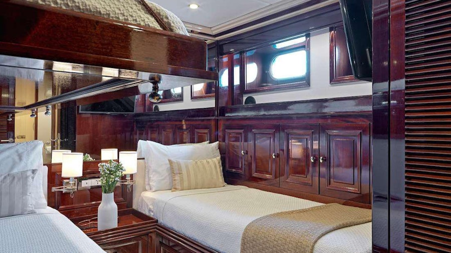 MIA ZOI Yacht MIA ZOI Yacht