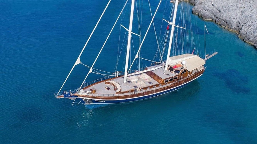 ZEPHYRIA II Yacht