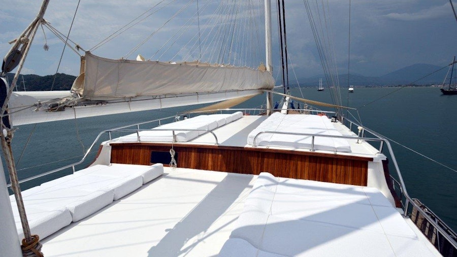 HOLIDAY X Yacht HOLIDAY X Yacht