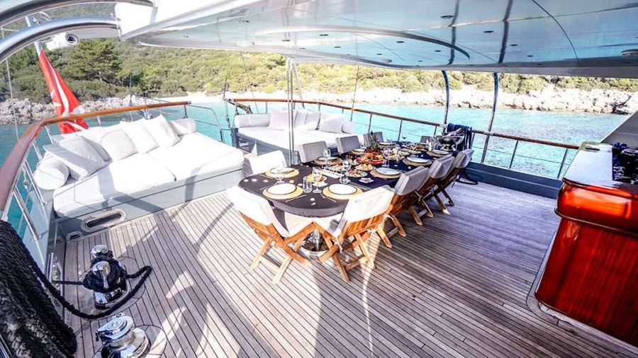 Virtuoso Yacht Virtuoso Yacht