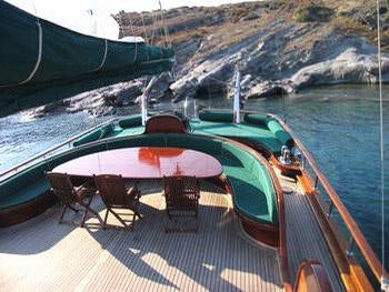 a boat on a river aboard KAPTAN YILMAZ Yacht for Charter