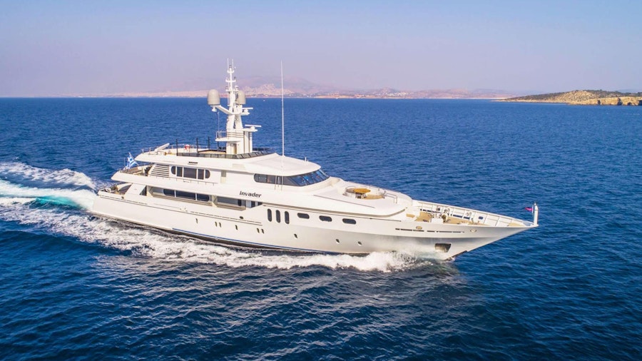 INVADER Yacht INVADER Yacht