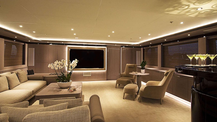 INVADER Yacht INVADER Yacht