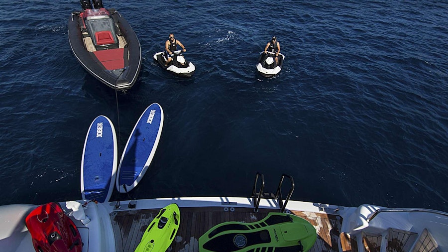 INVADER Yacht INVADER Yacht