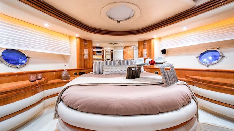 Manu Yacht Manu Yacht