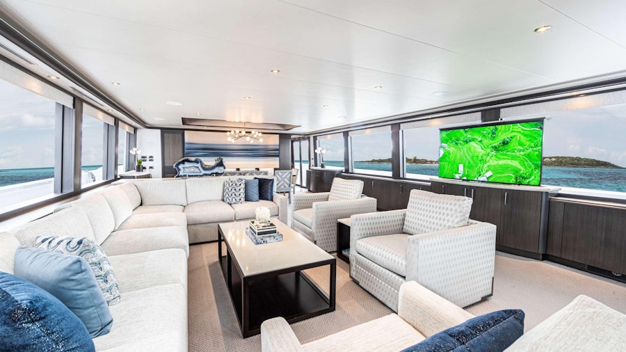 NO BAD IDEAS Yacht NO BAD IDEAS Yacht