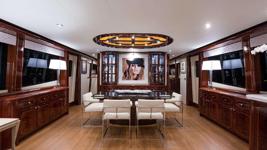 QTR Yacht QTR Yacht