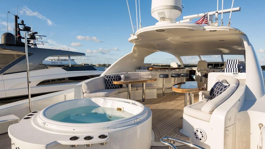 QTR Yacht QTR Yacht
