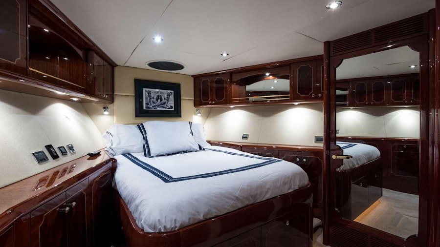 QTR Yacht QTR Yacht