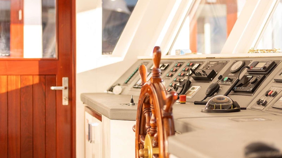 Yolo Yacht Yolo Yacht