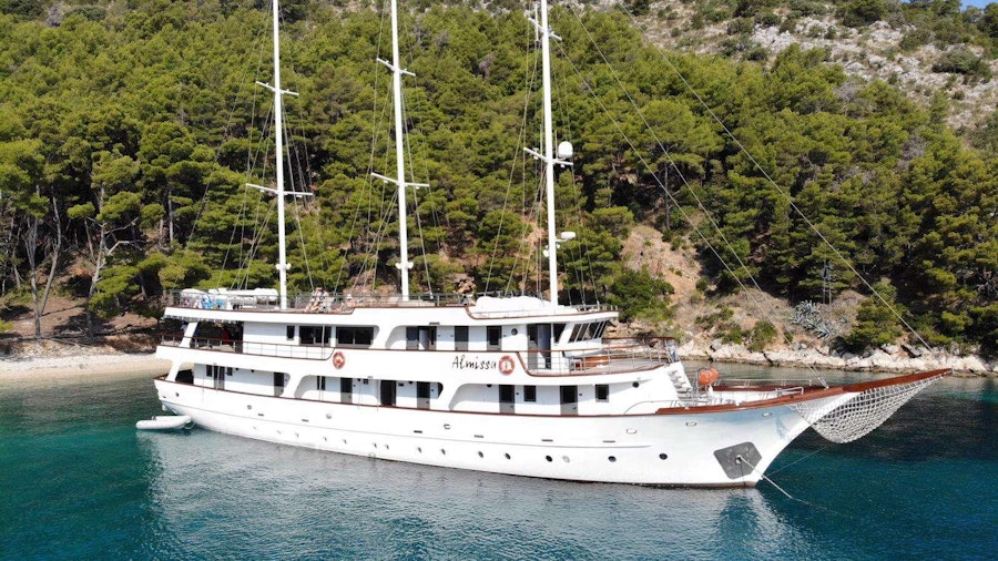 Almissa Yacht