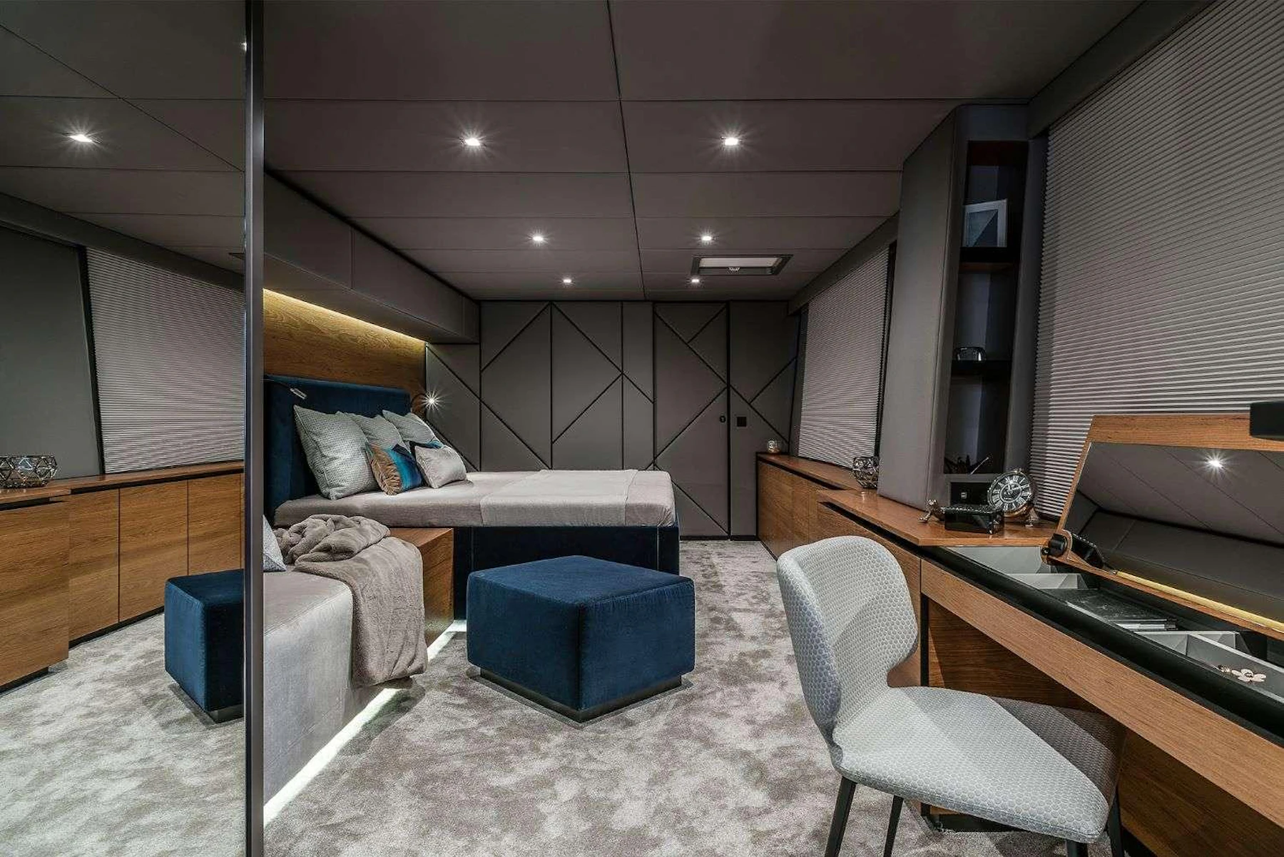 7X yacht charter 5