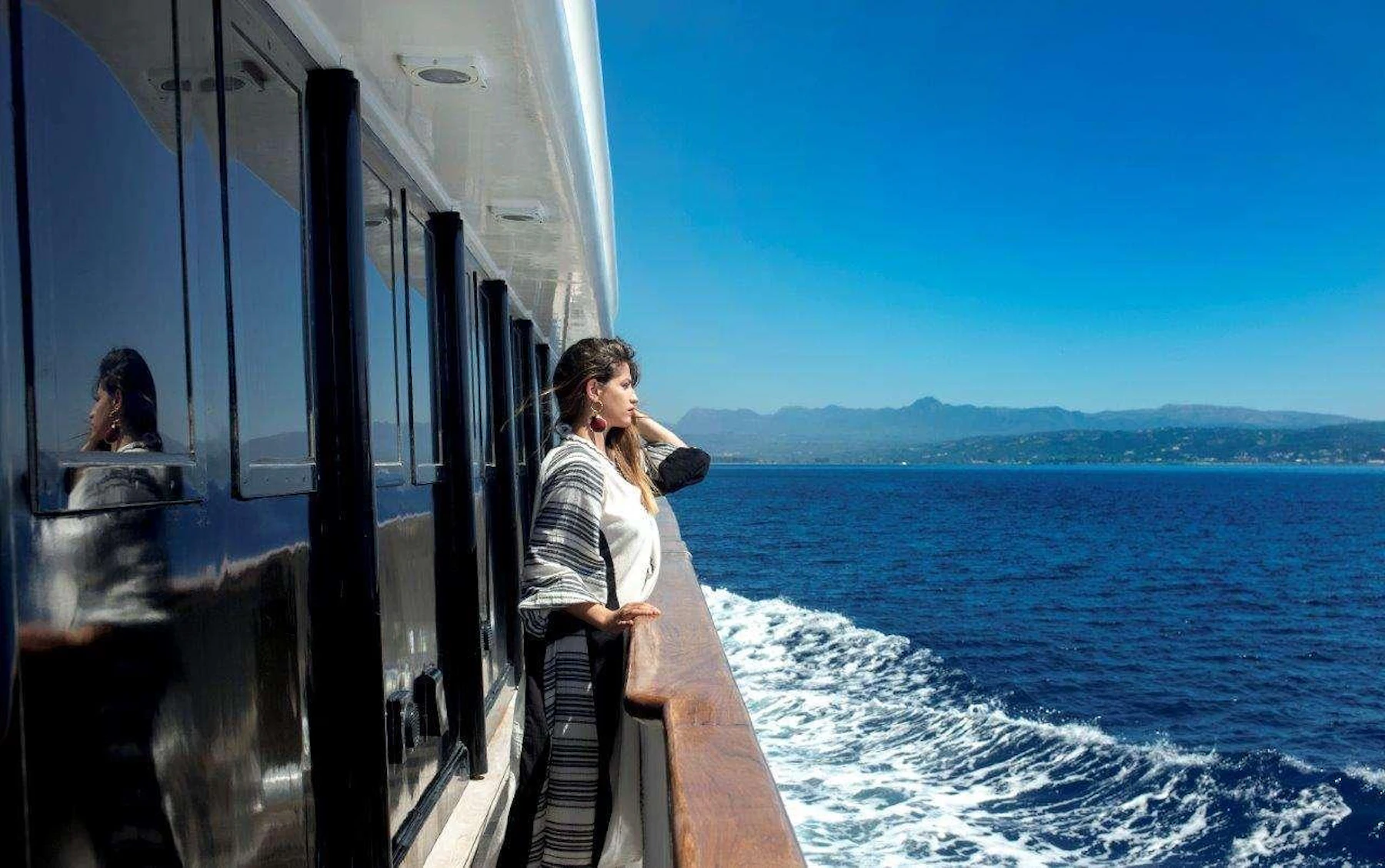 GELLY yacht charter 5