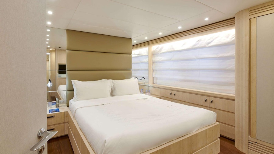 WHITE KNIGHT Yacht WHITE KNIGHT Yacht