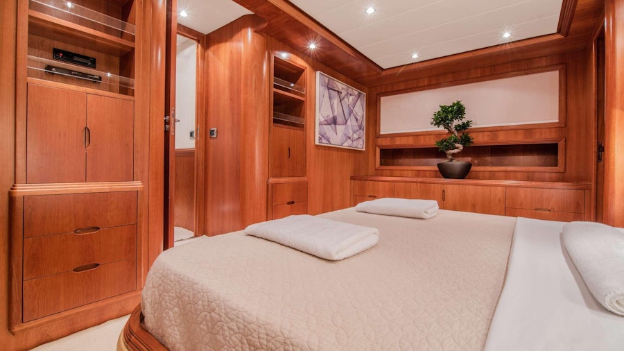SALTY Yacht SALTY Yacht