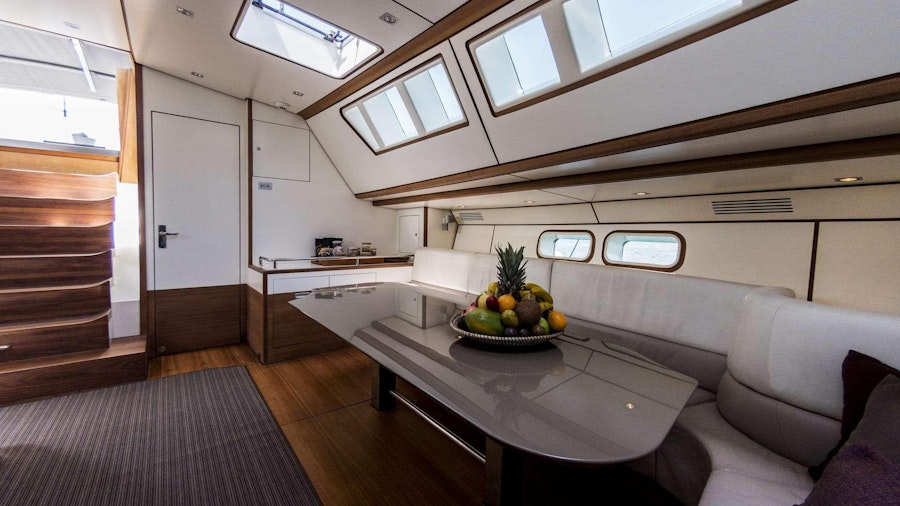AIZU Yacht AIZU Yacht