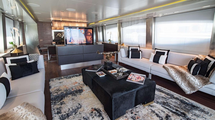 M Yacht M Yacht