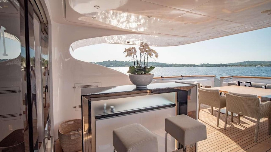 M Yacht M Yacht
