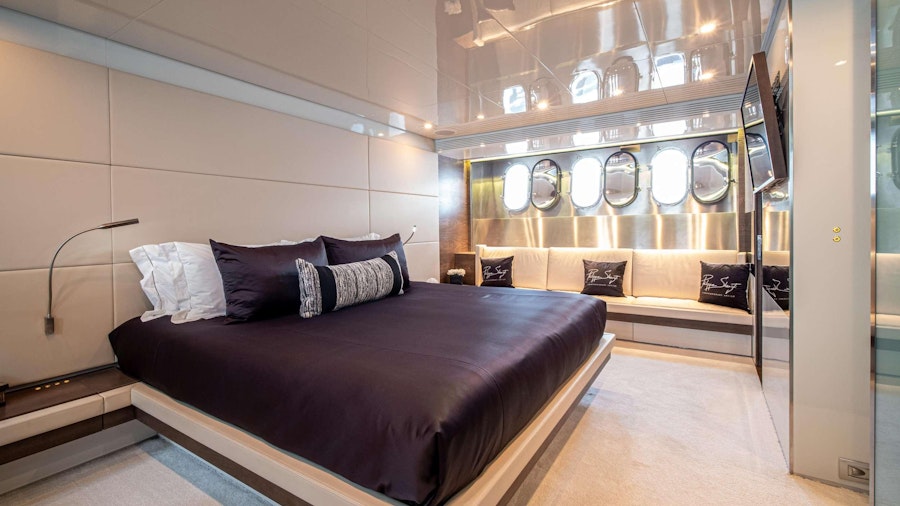 M Yacht M Yacht
