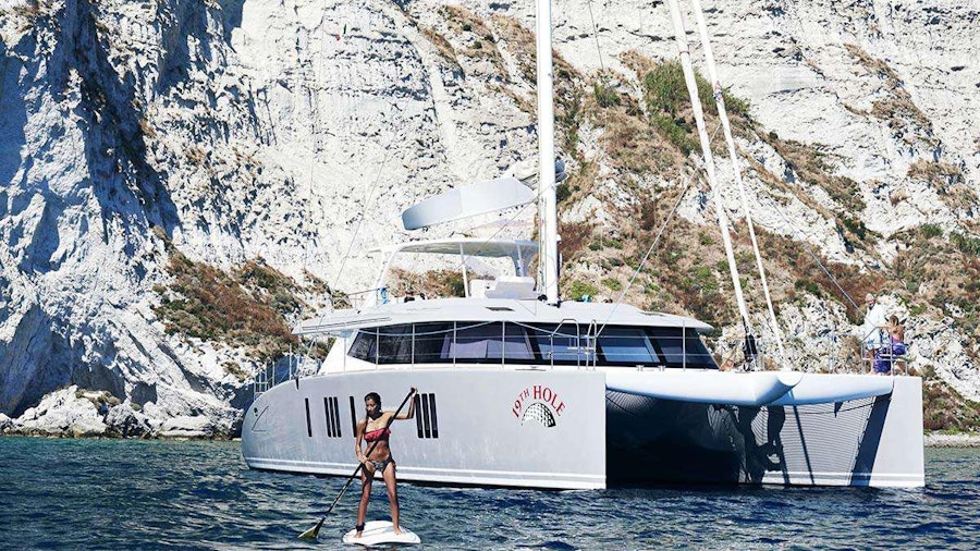 19TH HOLE Yacht 19TH HOLE Yacht