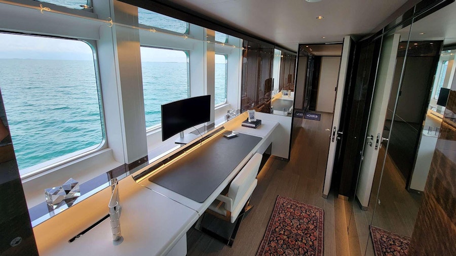 KNIGHT Yacht KNIGHT Yacht