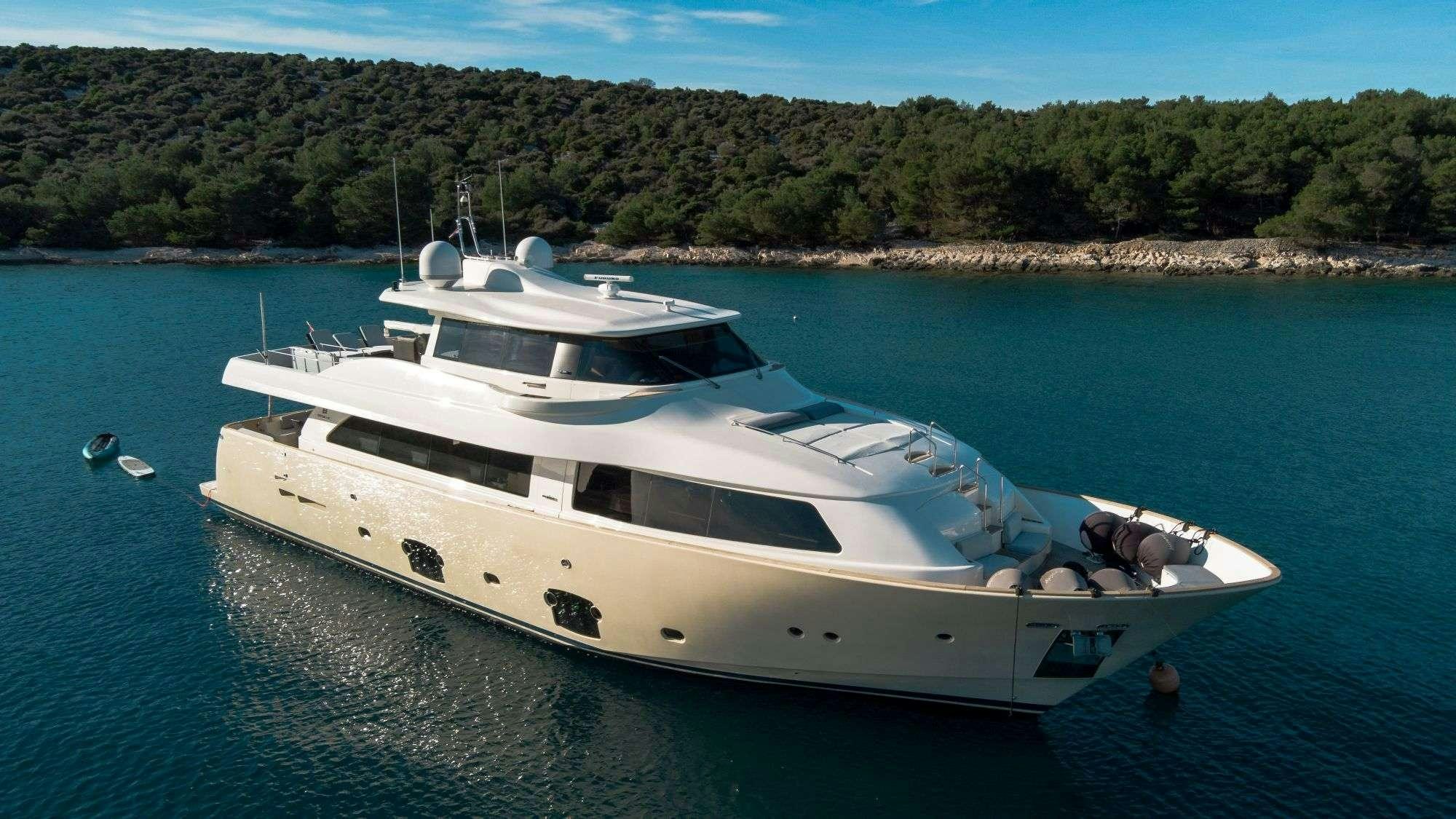 FRIEND'S BOAT Yacht for Charter | 86' (26.22m) 2008 4 Cabins