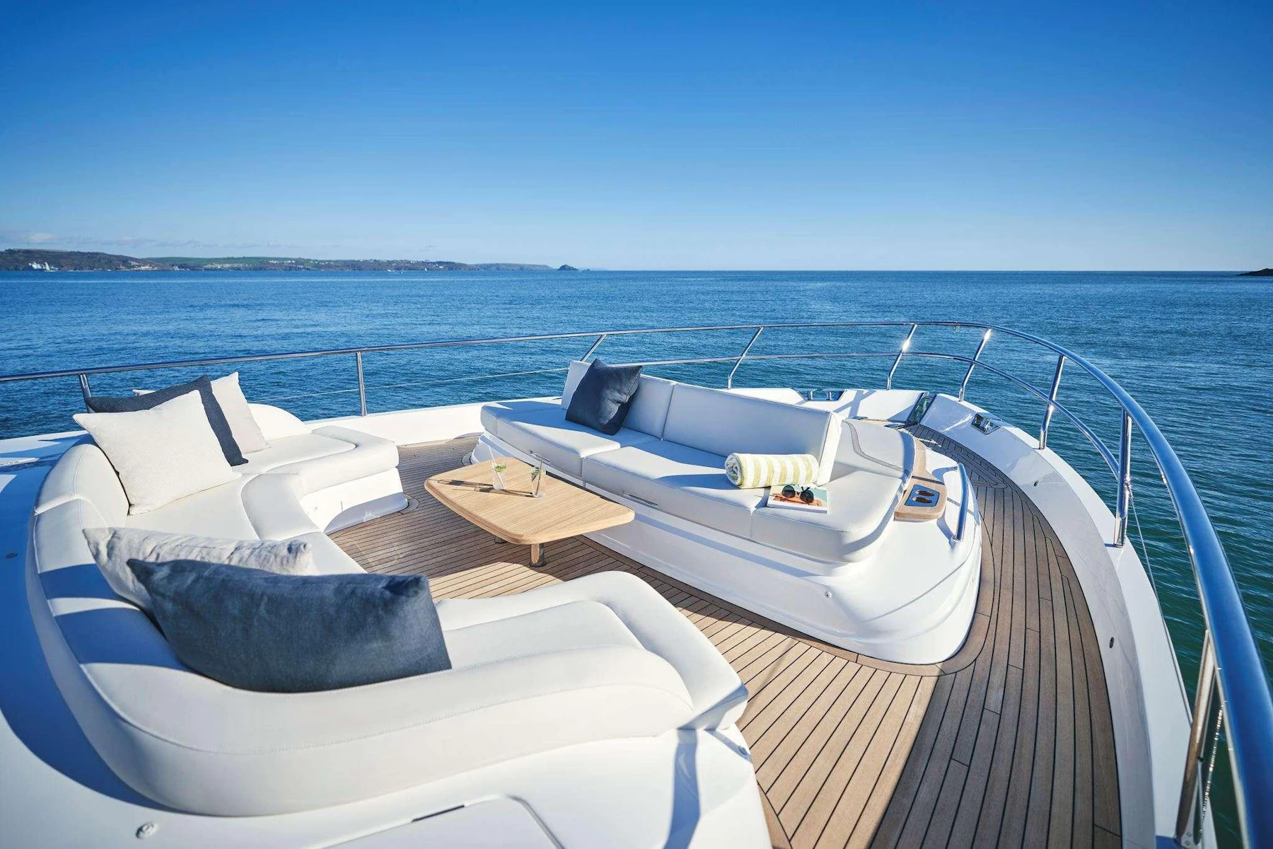ELIZABETH yacht charter 5