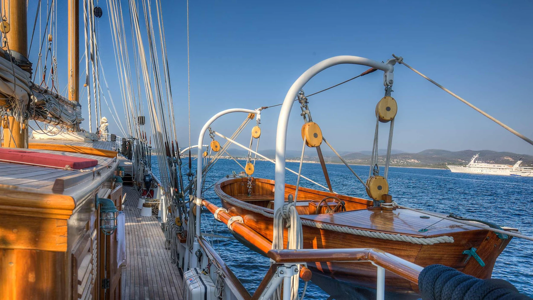 TRINAKRIA yacht charter 5