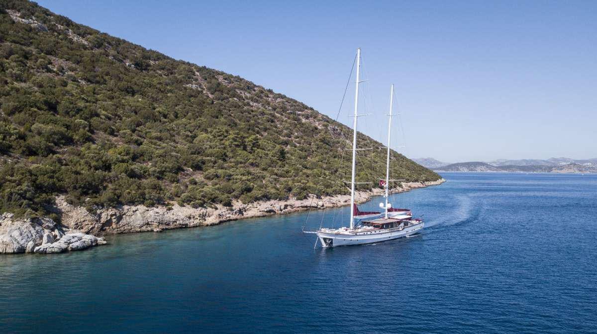 a boat sailing on the sea aboard THAT'S AMORE Yacht for Charter