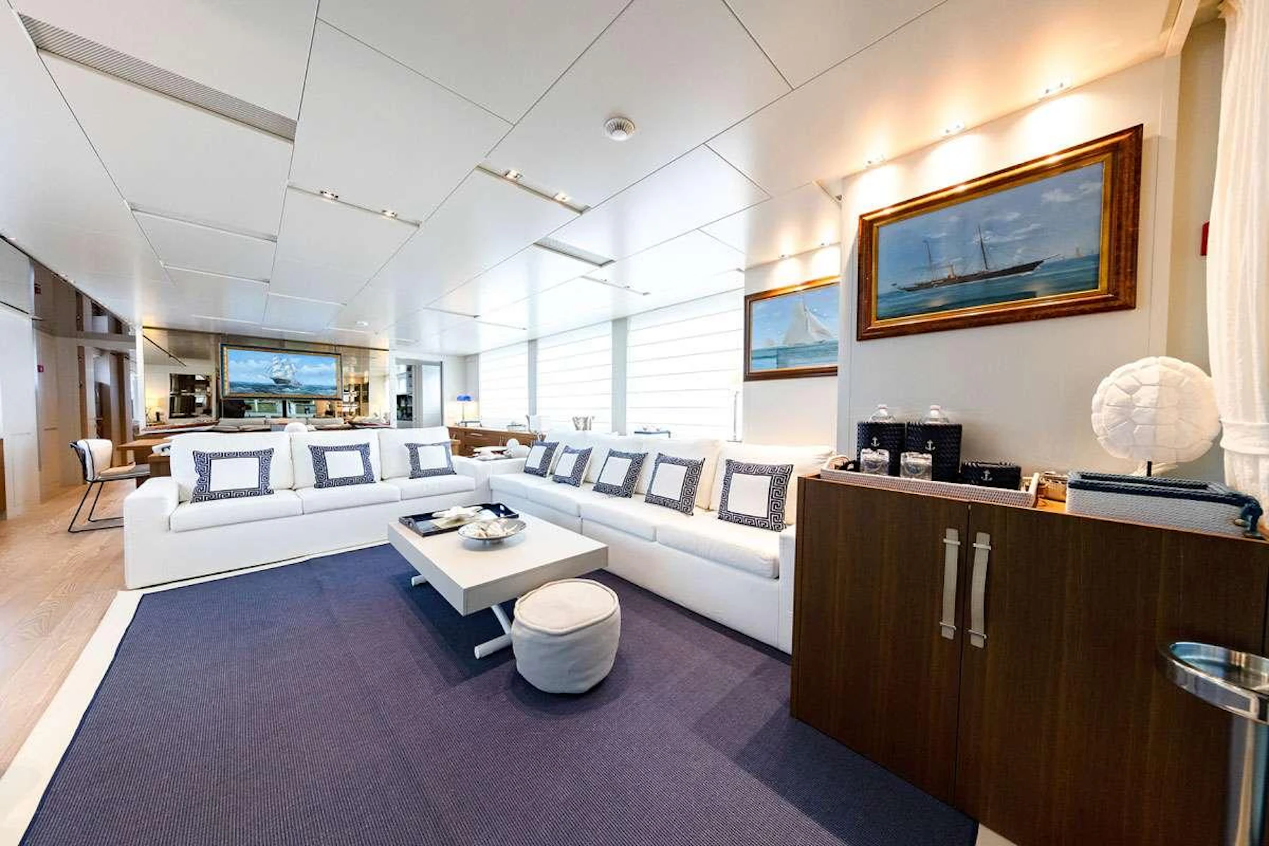 VITTORIA yacht charter 2